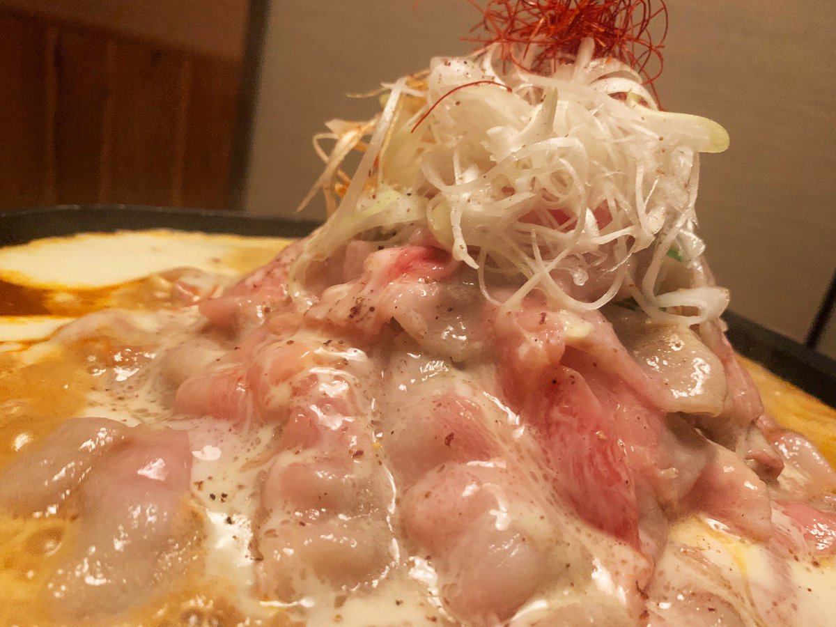 muni_gurume's tweet photo. ��裏閃家】
@愛知：名古屋駅から徒歩3分

イベリコ豚の麻辣チーズ鉄板焼きの食べ放題を1980円で堪能できるお店。

甘さを感じるイベリコ豚に大量のチーズ＆花椒をかけるとチーズの濃厚さとシビレを同時に楽しむことが出来ます！

食べ放題は1ドリンクの注文が必要です✨ https://t.co/r1dGcVC4Qc