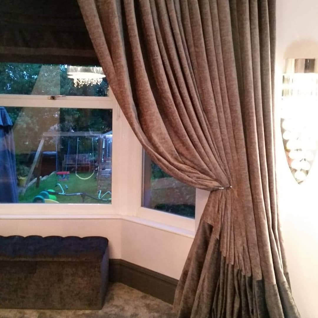 StylishInterio6's tweet photo. Bank Holiday? Lets hope for some sunshine! 🌞
Thanks to our lovely customer  for sharing this image and telling us how much you love your new curtains ! If your Bank Holiday plans include shopping for new curtains, we have an amazing range!
Click @StylishInterio6 &amp; our eBay shop https://t.co/xt84t2a3bH