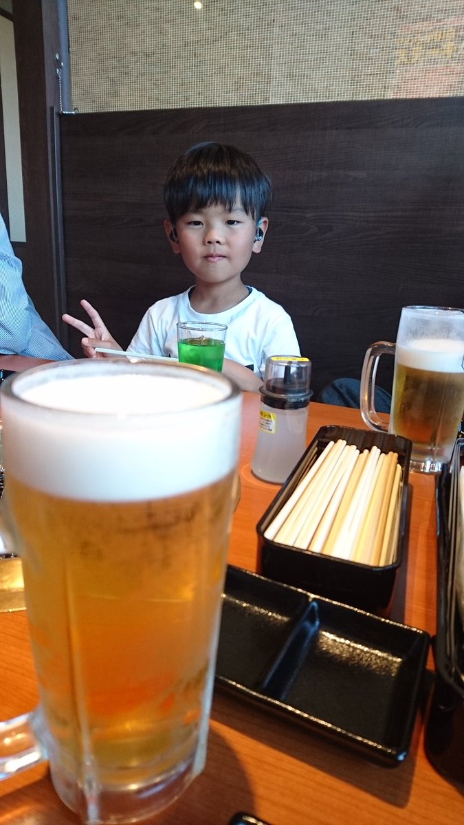 shintyan531006's tweet photo. 土曜日は運動会でした
夜ご飯は親を誘って安定の安楽亭で
運動会にホルモンのSuperumaTシャツ着てったら、シュープリームスのTシャツ着てる人いてなんか気まずかった(笑)
#マキシマムザホルモン
#superuma
#運動会
#安楽亭 https://t.co/2HXmbBORv8