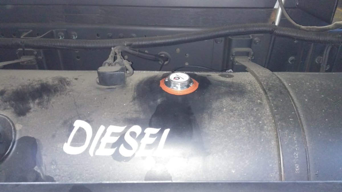 magivatech's tweet photo. We have successfully installed Fuel Monitoring System And GPS Device  in Milky Mist vehicle at Perundhurai . Thanks to Milky Mist management for their cooperation. For Free Demo 98417 01781 https://t.co/CJSLpH9Zrk