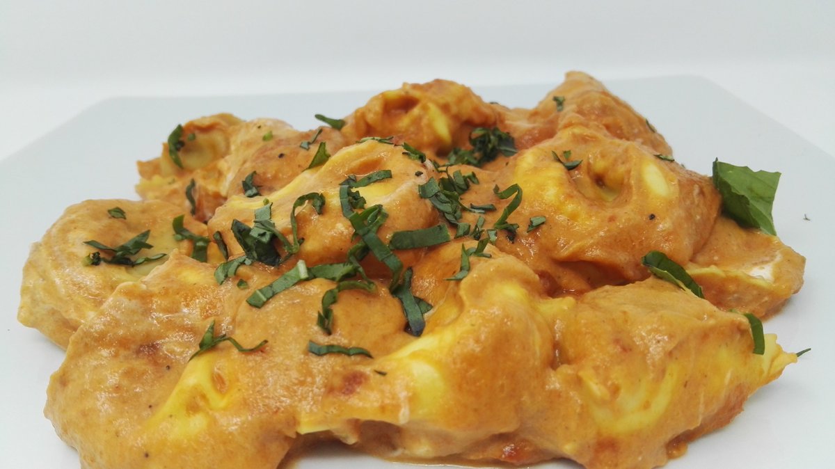 ¡Feliz semana en #Caripen!
Ven a degustar tu 🍴 favorito

Cocina abierta hasta las 2:00 de la noche
¡Déjate llevar y... lo que surja!🍸