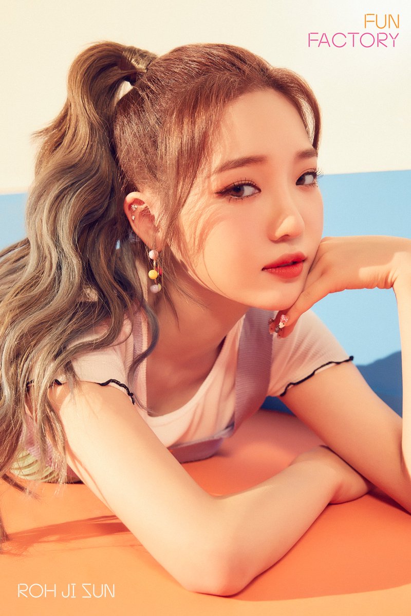 프로미스나인 (fromis_9) 
1st Single Album [FUN FACTORY] 
Official Photo FACTORY ver.

#이새롬 #이서연 #노지선
#LEESAEROM #LEESEOYEON #ROHJISUN

#프로미스나인 #fromis_9
#FUN_FACTORY
#20190604_6pm