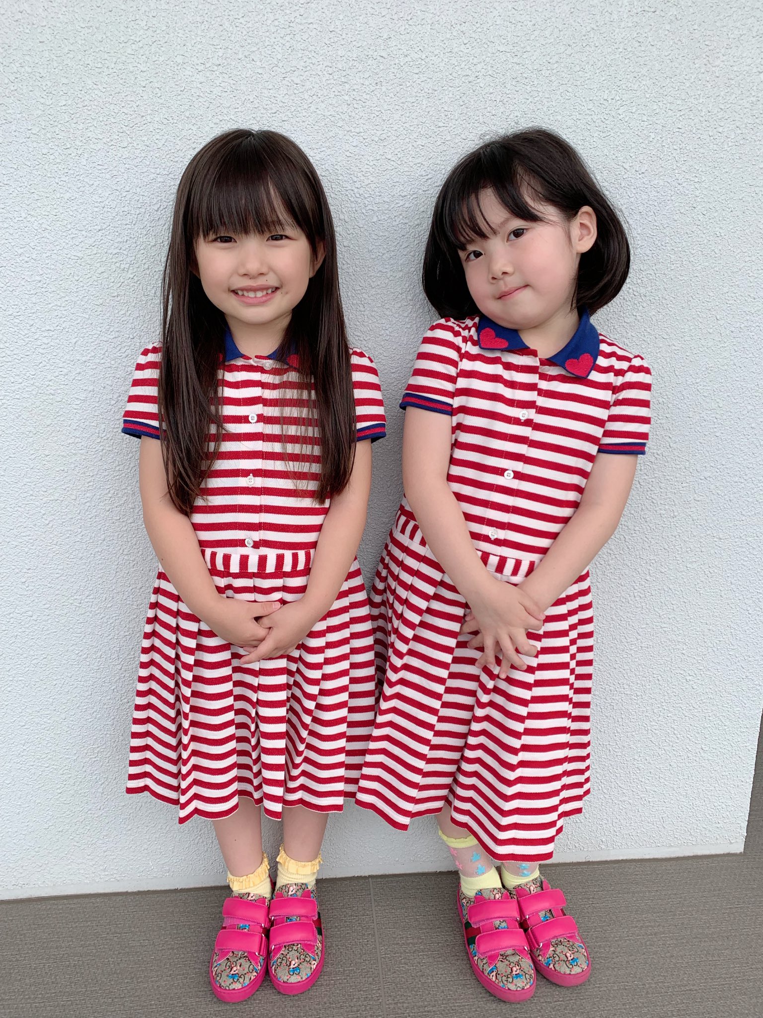 吉田沙保里 双子コーデ 超ー可愛い 二人とも気に入ってくれたみたいで良かったぁー やっぱり女の子は可愛い服がいっぱいあっていいね 双子コーデ グッチ ワンピース 靴 T Co 7z1pk218t8 Twitter