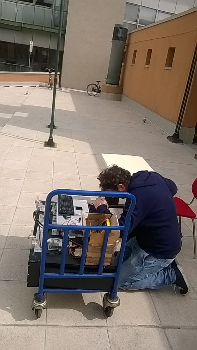 cref_official's tweet photo. Dopo #Genova tappa di #POLA a #Bologna per misure in esterna e coincidenze con BOLO-01. Ripercorriamo tutte le tappe da #Nanuq a #NyAlesund ! #PolarQuEEEst2019 #centrofermi #EEENyAlesund #centrofermi #ProgettoEEE #countdown https://t.co/PGRCeqvvQO