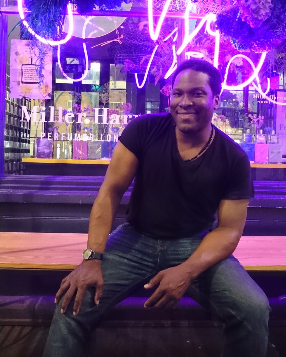 Rogerwright1's tweet image. London is a wonderful city have a great Bank Holiday weekend friends ☺💕🤗 xx