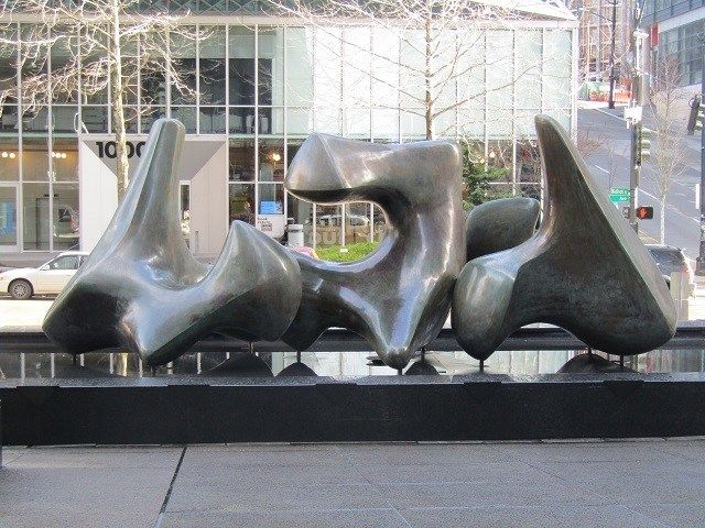 goldenagetravel's tweet photo. Spent a 3-day weekend in #Seattle and had a great time running around to see the downtown area. I really enjoyed checking out the art all over downtown. https://t.co/OGpFFAUQSC Read more about our visit on my travel blog post. #seattletrip #seattlelife #seattlelibrary #Library https://t.co/8r0Whde1bk