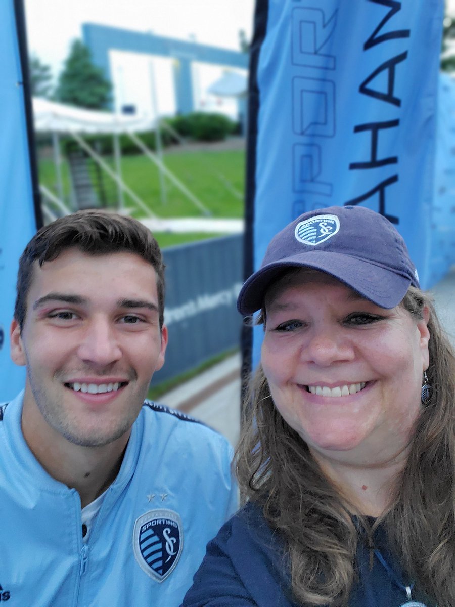 poolsidekat's tweet image. These guys are super nice!  So happy to get to meet them! #SportingBlueForLife #SportingKC