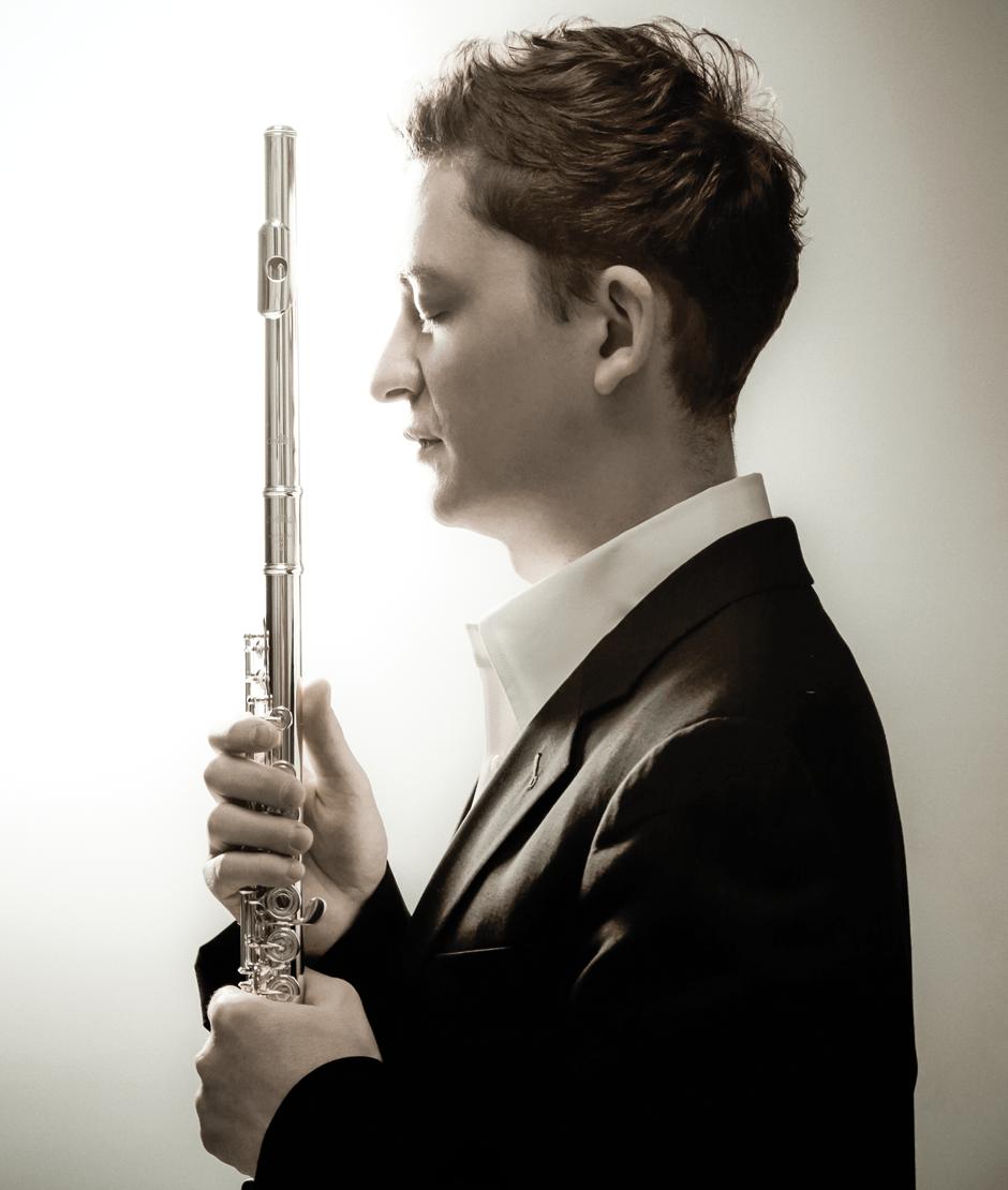 Оркестр флейтистов. Denis Bouriakov Flute. Флейтист Тилль.