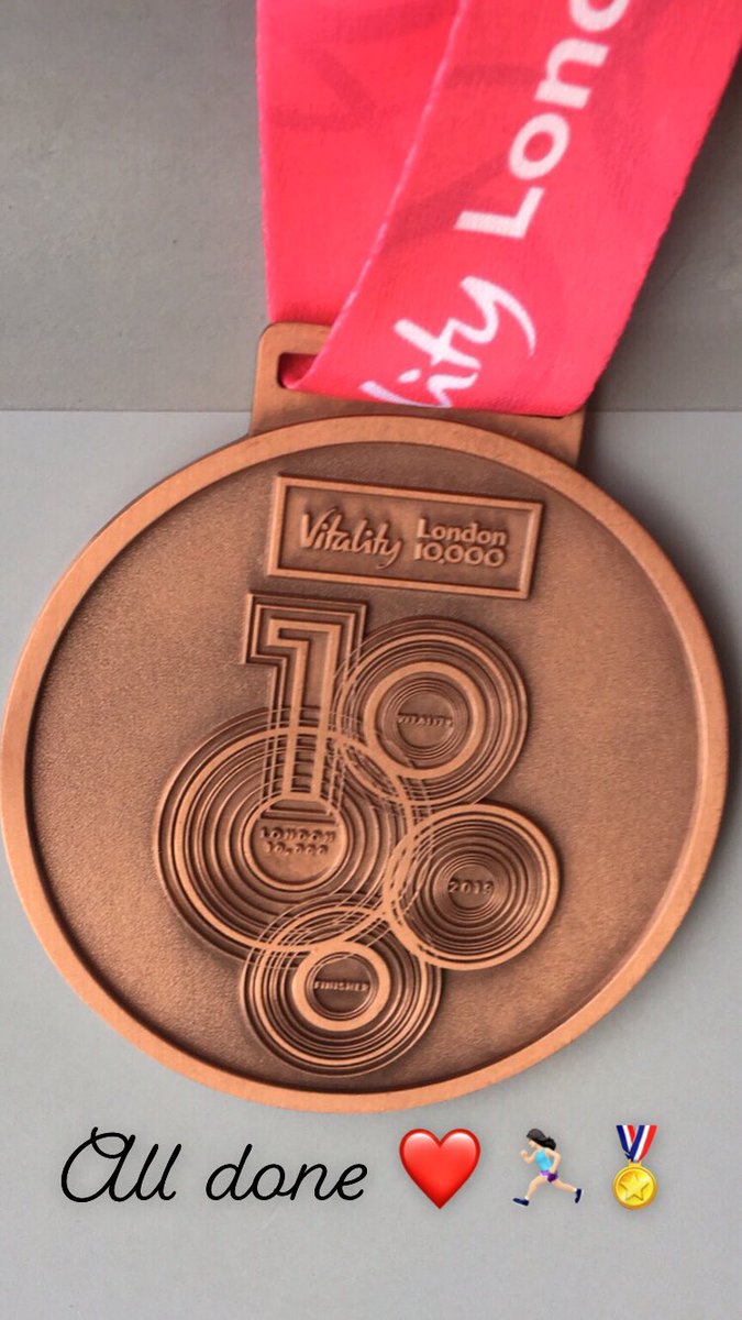 SpanWHU's tweet photo. I absolutely love this course! ππ»ββοΈ β€οΈ
Not the time I wanted but I beat last years course time by exactly 1 minute.
Am I disappointed? Am I fuck, not everyone gets up at 6am on a bank holiday to travel to London to do a 10K race
2019 - 1:01:49
2018 - 1:02:49
#London10000 #coursepb https://t.co/6VyUfk8Sop