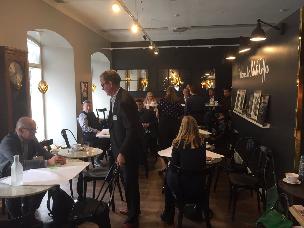 AideTonts's tweet photo. #MeNet mukana pohtimassa Helsingin ja Tallinnan välisiä kansainvälistä yhteistyömahdollisuuksia Helsingin kaupungintalolla. #Helsinki #verkostoituminen #twincity https://t.co/SiCjzHLyEz