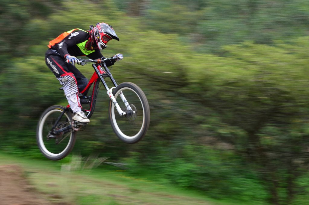 © Francisco Andrade - Estudiante de EDLatam - NYIP
Fotografía de Velocidad (Paneo) - Proyecto Unidad Uno.
 #cursofotografiaonline #cursofotony
 #learnphotography #photography #beginnerphotography #photographytips #photographyclass  #bike 
soo.nr/K8P0