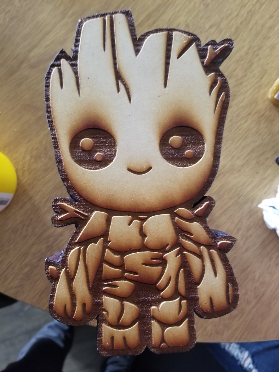 mrnicobellu's tweet photo. I must said: on the best ideas I saw in this Maker Space.

Look happy w great that Groot looks

With Mr. @LIBANolan 

 #aelincoln #aeltech #makerspace #middleschool #lincoln #doitlincoln #lasercutter #rdworks #iamgroot https://t.co/9RI4Av8rOl