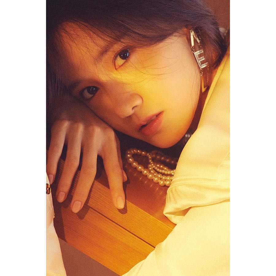 yoongstagrm's tweet photo. [INSTAGRAM CAROUSEL] yoona__lim: Autumn &amp; Winter 
#specialalbum 💿
#A_WARK_TO_REMEMBER
#promise 🎧
#융스타그램 https://t.co/waEOhikpmu (6P) #yoongstagram https://t.co/kJwSTVqPDt