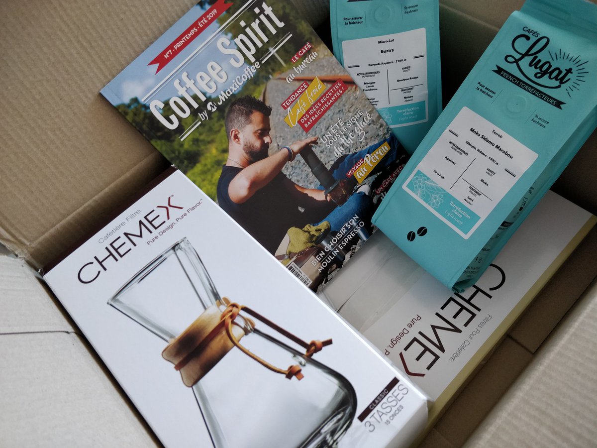 MDannoG's tweet photo. #Chemex 3 tasses pour le bureau...
Je vais arrêter de trimballer toutes mes cafetières de la maison à l'agence dorénavant 😁😂
#coffeetime #Coffee #coffeelovers #specialtycoffee #slowcoffee #cafeslugat #maxicoffee #coffeespirit https://t.co/5G1mqkk4Lg