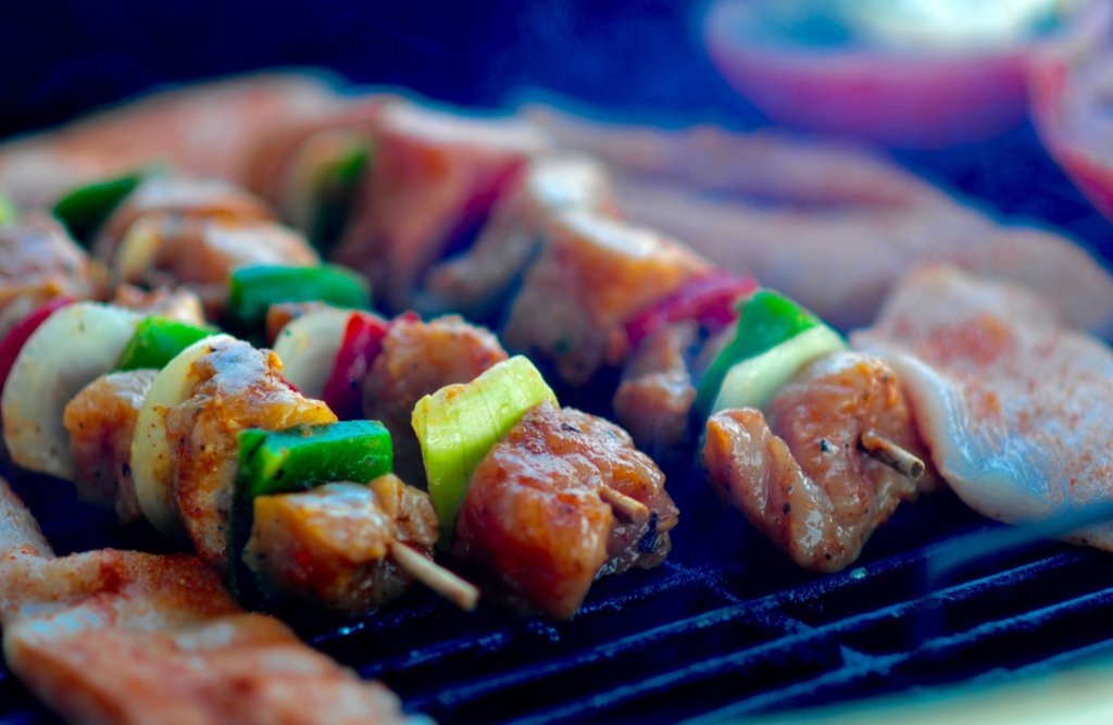 HeartfeltCater's tweet photo. Happy Memorial Day! It’s official — grilling season is here! But before you fire up that grill, don’t forget to take a little time to prepare your marinades and rubs. Read more on our blog: https://t.co/WxMvsvZvfa https://t.co/9uNfrtlOvT