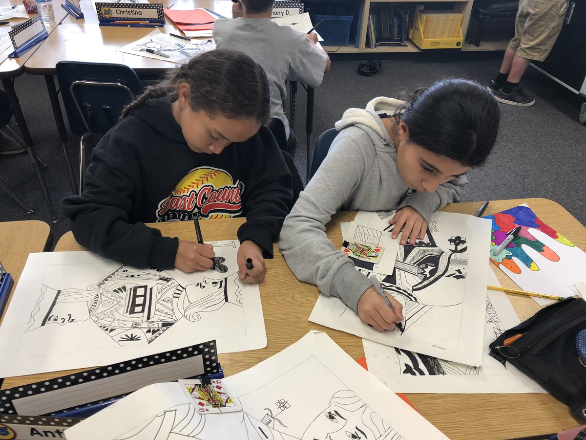 MrsMalloryFH's tweet photo. Students learned value and applied it to this black and white drawing of a playing card @FlyingHillsFAME @CajonValleyUSD #fhwow https://t.co/oFVdysmxkV