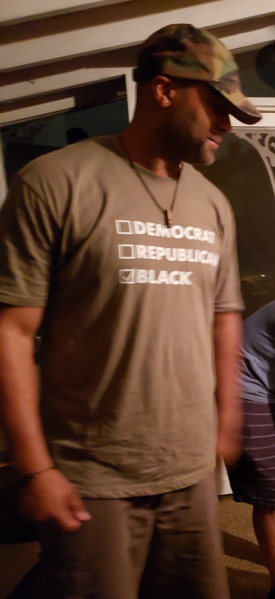carsonee's tweet photo. I was told by another black person that wearing this T-Shirt makes me a default Republican and Trump supporter. 🙄(sigh)
#Ados #UsToo #Tangibles2020 https://t.co/zoqJtfWw2T