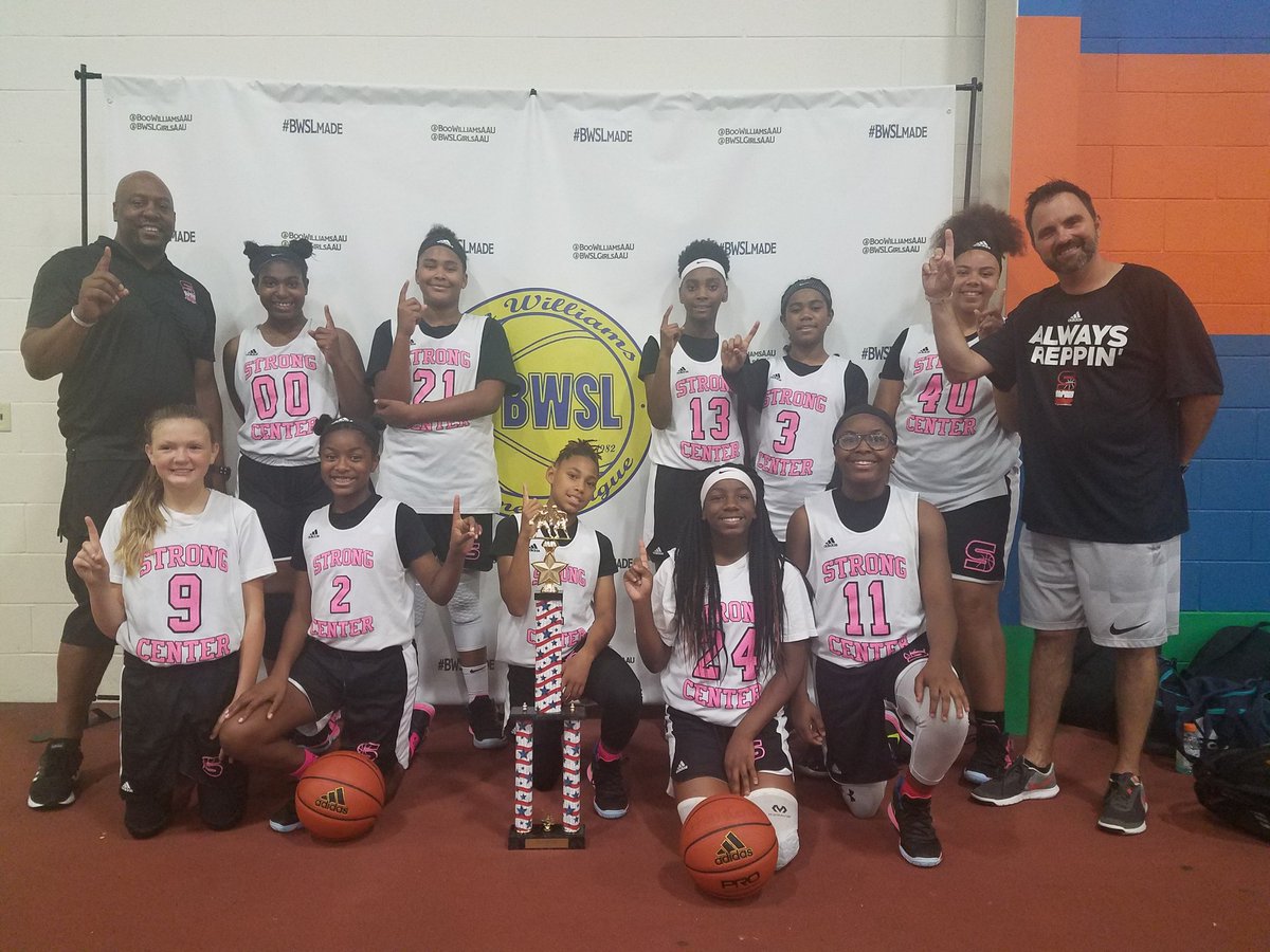 StrongCenter4Ex's tweet photo. So proud of these ladies this weekend. They won 1rst place in the Boo William's Memorial Day Classic. Great team effort by everyone!!! #strongcenter #boowilliamsmemorialdayclassic #workhardplaystrong https://t.co/6lT9DmJ7Az