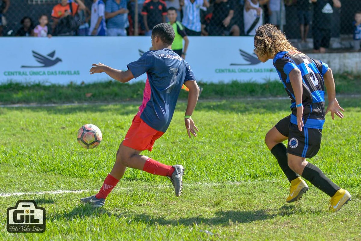 Dabliu06's tweet photo. Já fui vaiado, já fui humilhado, já fui atacado
Fui xingado, ameaçado, nunca amedrontado
Aplaudido, reverenciado, homenageado
Premiado pelos homens, por Deus abençoado👐⚽😍🏆 https://t.co/vdfdbOizIg