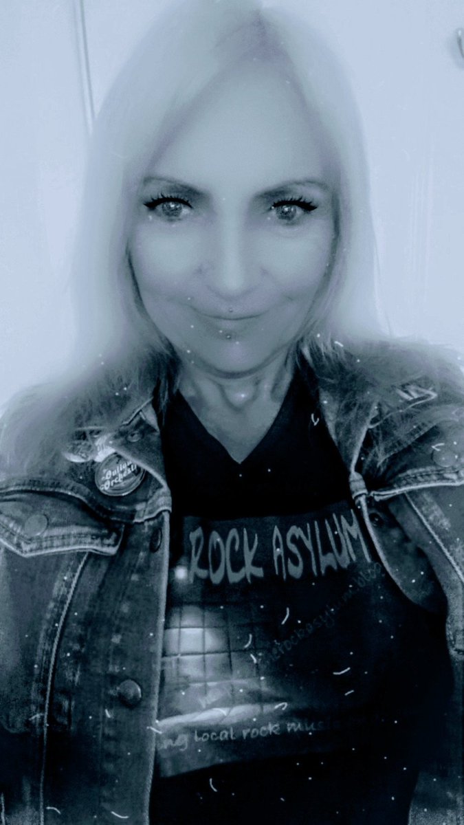 I’m Back! therockasylum.blog/2019/05/27/im-…