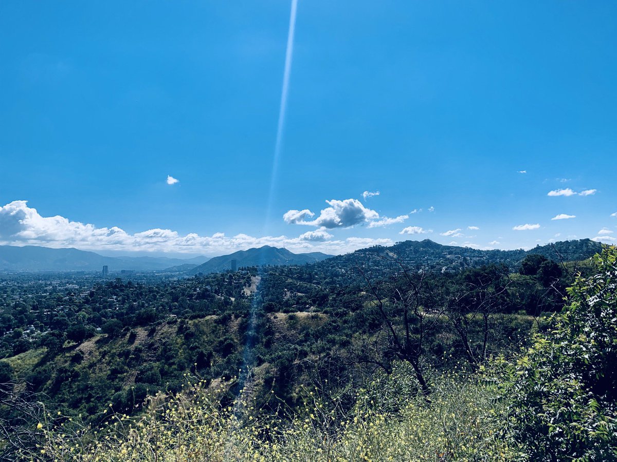 jayruston's tweet photo. Nice way to start the day. #hike #LosAngeles #fryman https://t.co/De8cvQN0PP