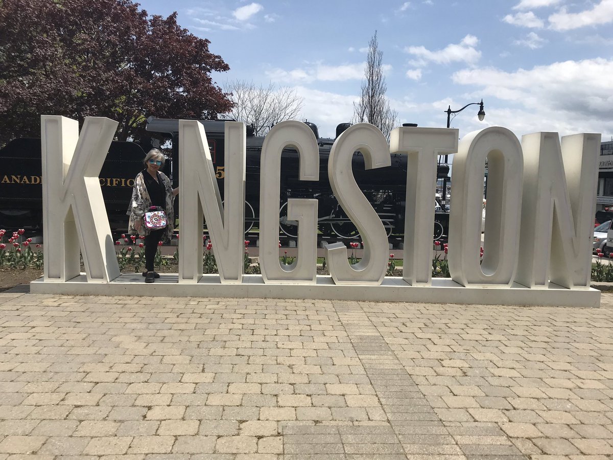 wiseanalytics's tweet photo. #YGK #Iinkingston lunch time walk with my mom! Such a gorgeous time of year here - when it’s not raining! https://t.co/yDHTOswbMO