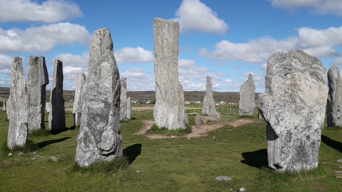 Gorgeous #SpringBankHoliday sunshine on the stunning Isle of Lewis @OuterHebs @VisitScotland @CalMacFerries