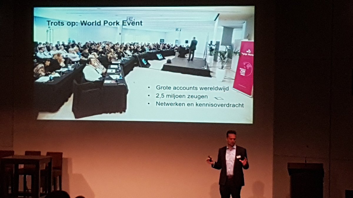 OlijslagersHans's tweet photo. Volle bak bij de opening van de jaarvergadering van cooperatie #topigs en #topigsnorsvin. Mark Tijssen in zijn debuut. Super begin. 2019 was een goed jaar voor Topigs Norsvin. https://t.co/JGnziV0Zla