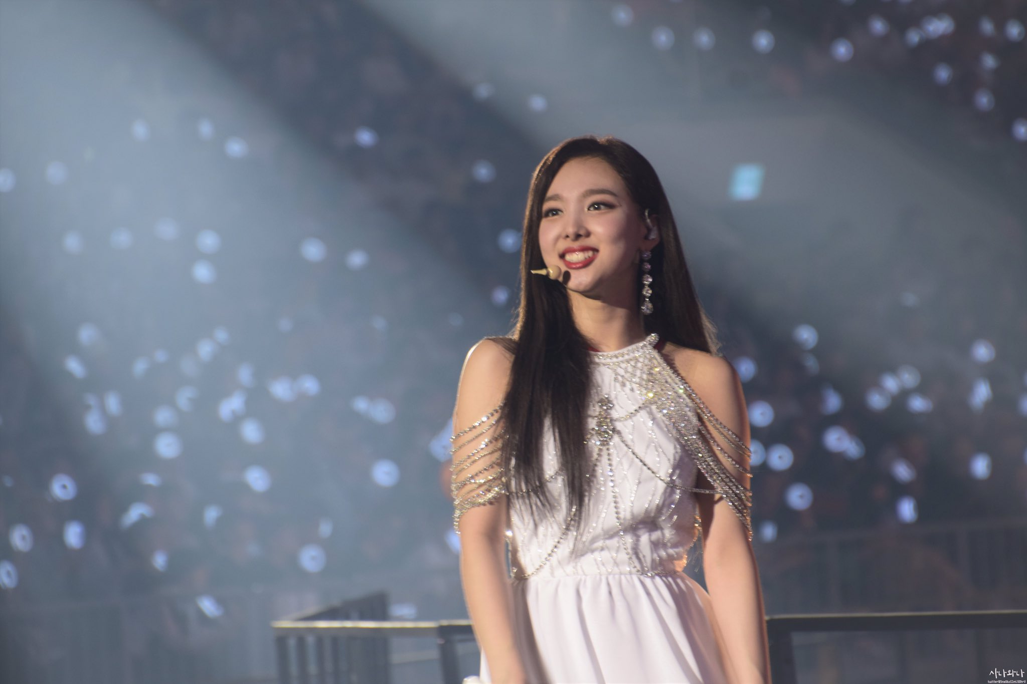 D7lA7S5UwAEaVrb.jpg:orig