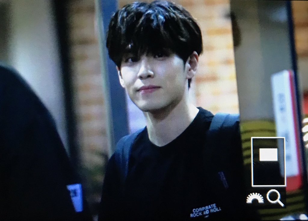 dragopet0428's tweet photo. 190527 불후의명곡 퇴근
 
 #원필 #WONPIL #데이식스⁠ ⁠⁠#DAY6⁠ https://t.co/F9sHa7K6aE