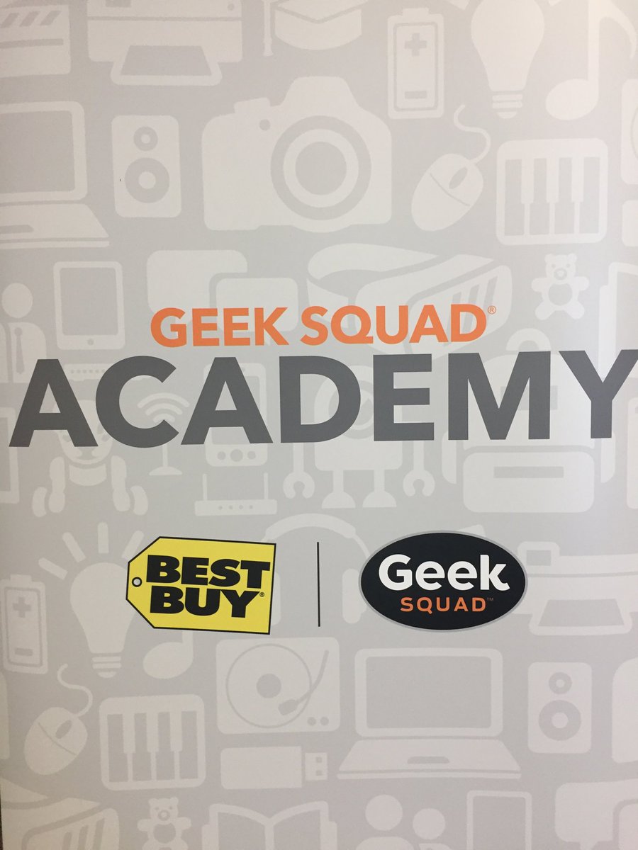 Geek Academy at Ralph Maybank today!!! 😀<a href="/PTLibLC/">PTLearningCommons</a>