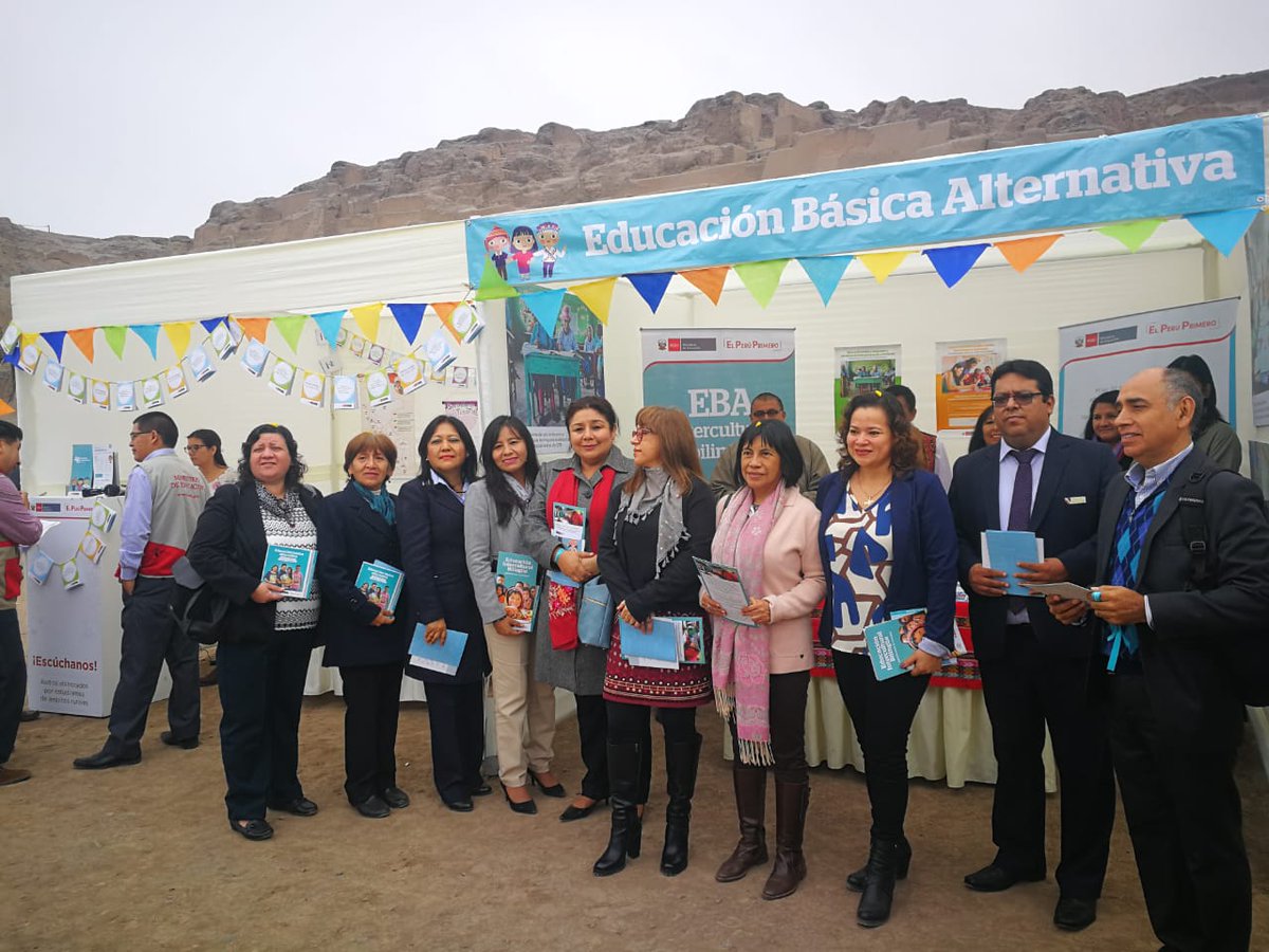 drelm_lima's tweet photo. #DíaDeLasLenguasOriginarias
Estamos en la huaca #MateoSalado en la ceremonia por este día tan importante que busca fomentar el uso, preservación, desarrollo, recuperación y difusión de las lenguas originarias. https://t.co/GPaH7MJ58i