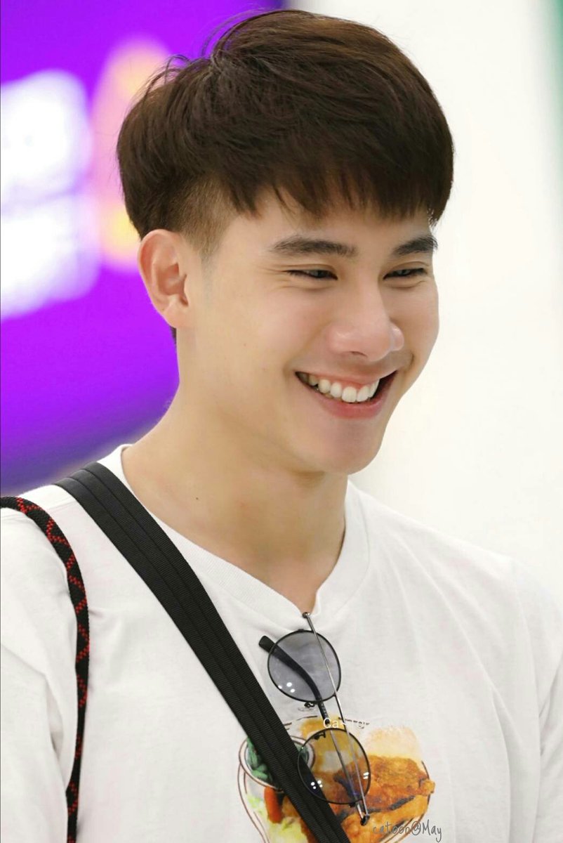 CaToonch's tweet photo. Smile ☺☺☺
it's the key that fits the locks on everyone's heart ♥♥
#tul_pakorn
#2Tz
เที่ยวให้สนุกนะภากร เดินทางปลอดภัย😁😁😁😁 https://t.co/UmQnlQqyt5