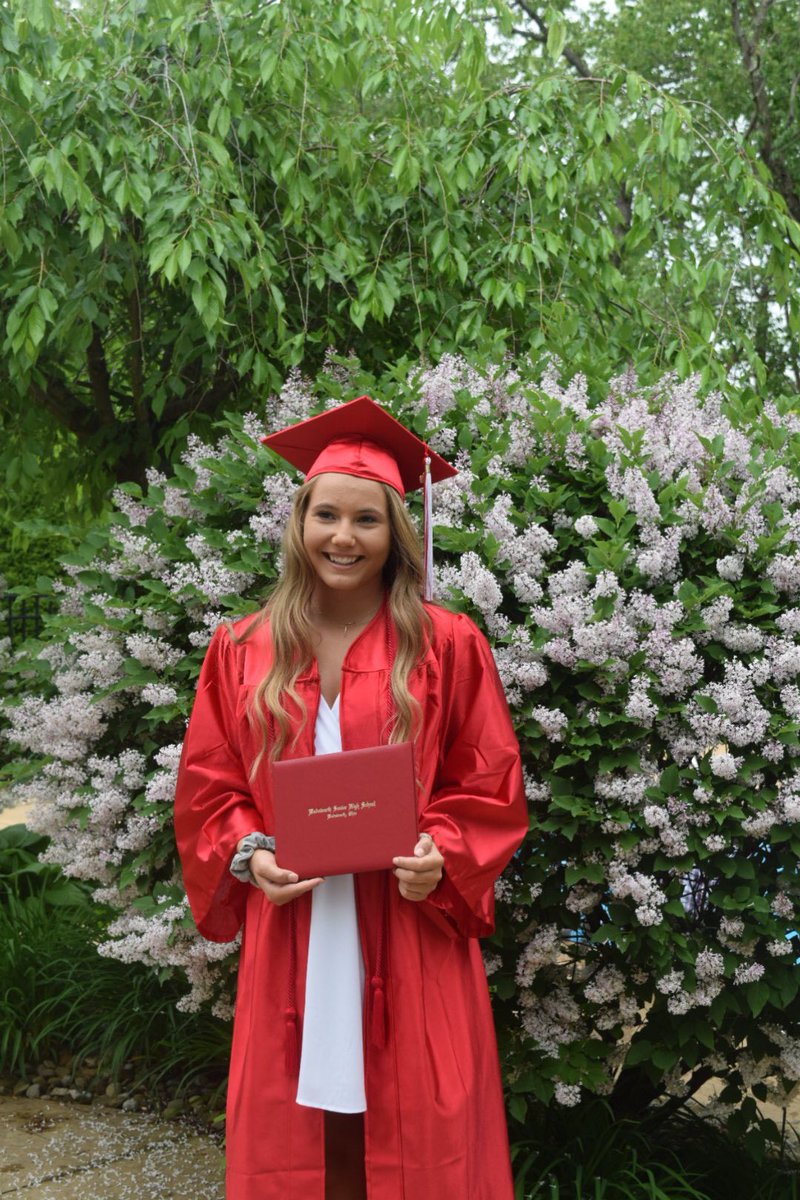 CalePearin's tweet photo. A day filled with excitement and celebration for what has been and what will be.  Congratulations Sydney!  We are all so proud of you and excited to see how you take on the world and do great things! https://t.co/eXkKPRr6Kl