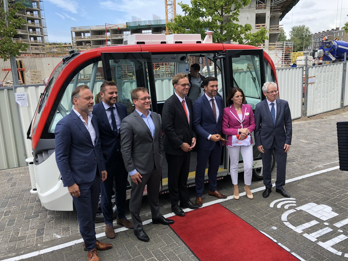 BaijenseStef's tweet photo. Opening #Hagashuttle bij het @HagaZiekenhuis een project van @HTM_Reisinfo , Rebel, @FutureMobilityM en @GemeenteDenHaag en @Metropoolregio https://t.co/0Cmevo5frU