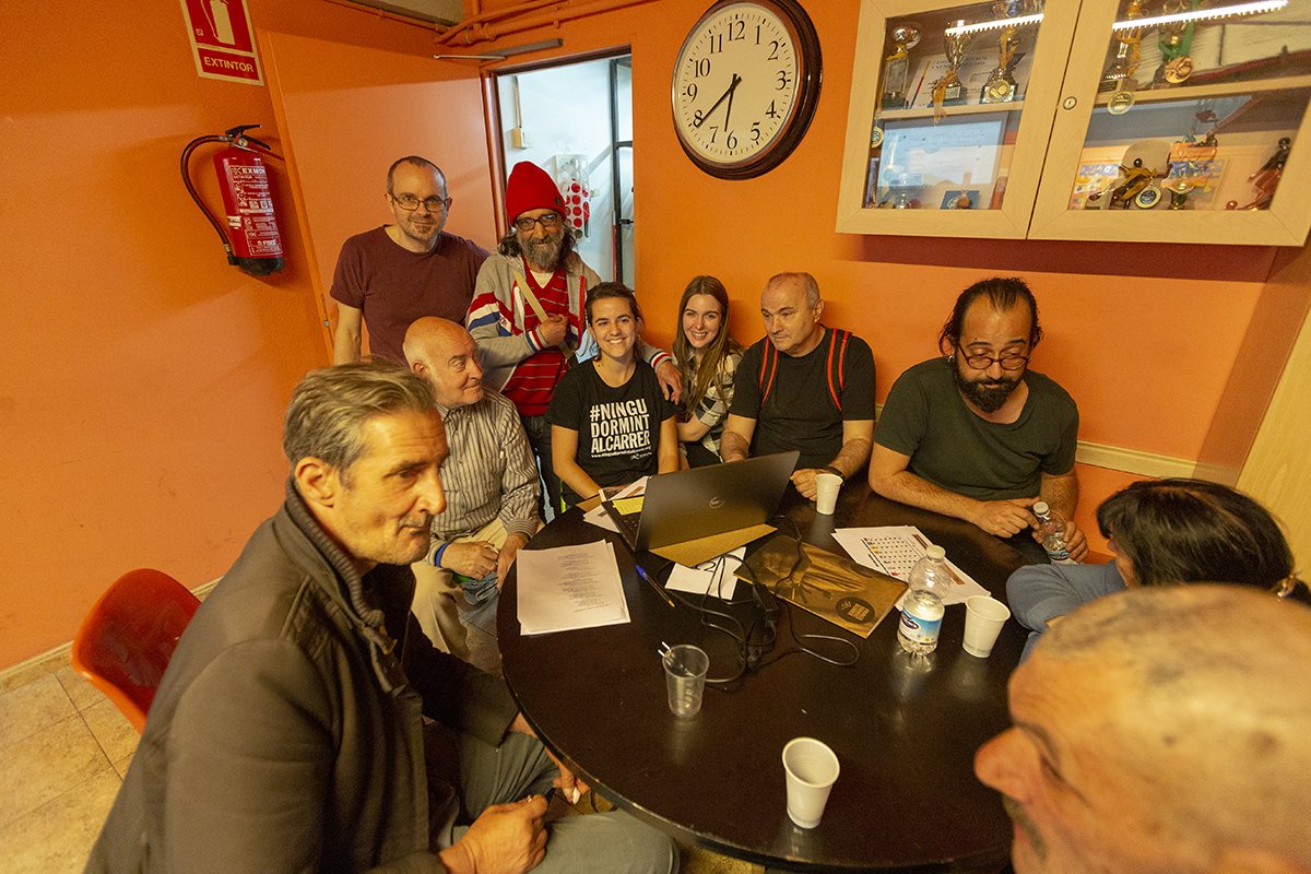 Placido_Mo's tweet photo. Aquí os presentamos al grupo de personas que tuitearon a través de @Placido_Mo (a la izquierda) y a todos participantes (a la derecha) durante el #votinvisible, ¡gracias @mprafols por participar y estar con nosotros! https://t.co/cYrZQzgLJP