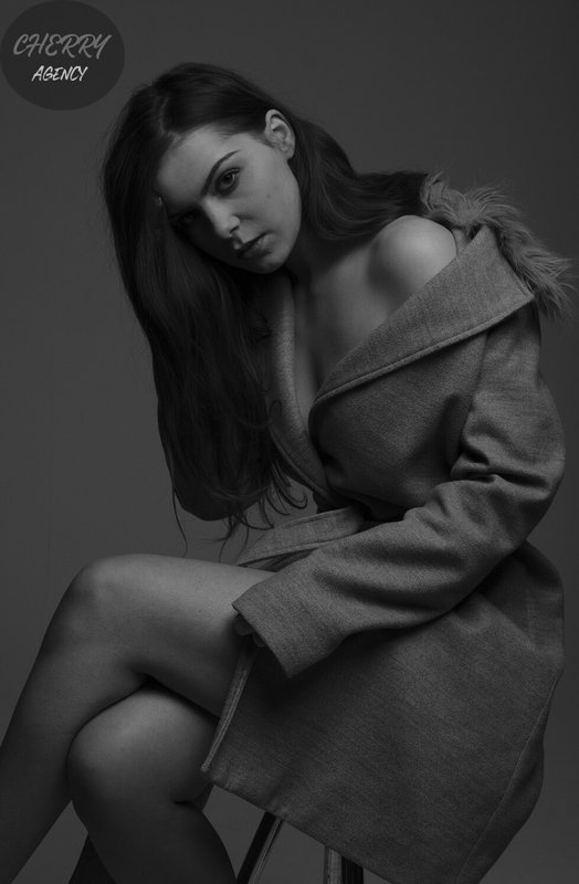 CherryAgency1's tweet photo. Our last shoot with the wonderfully talented Charlotte. If modelling is something you want to try, and to be paid for - contact us. https://t.co/Si0xCJUzWh