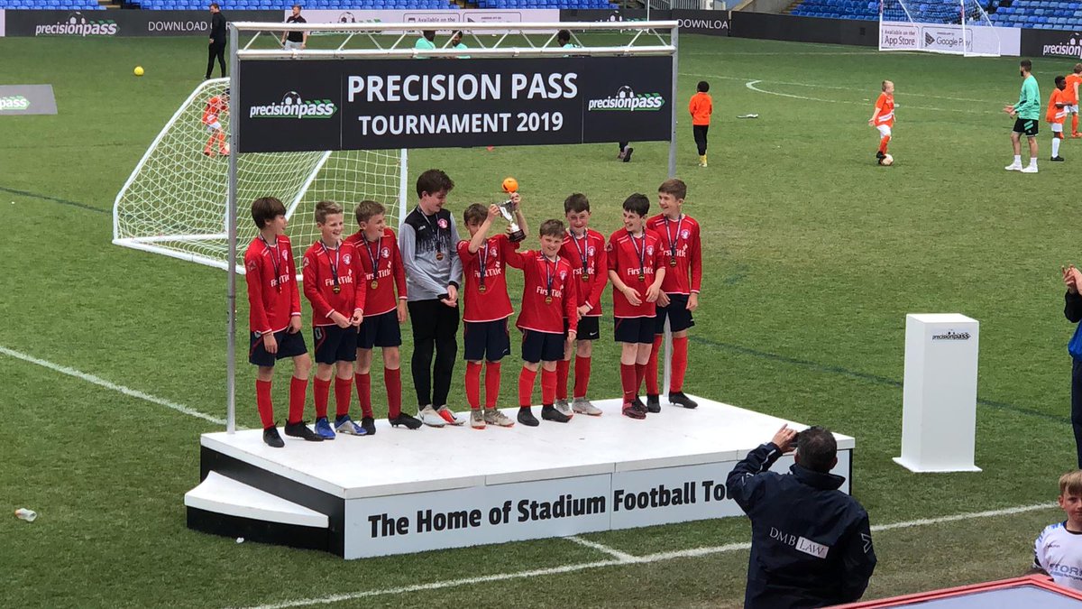 amwarren13's tweet photo. @KentYouthLeague Congratulations to the Chipstead JFC u12 Kestrels for winning the @PrecisionPass 2019 Tournament @ Selhurst Park - beating Langton Green Eagles on penalties in the final ! https://t.co/noMf0DFZ8s