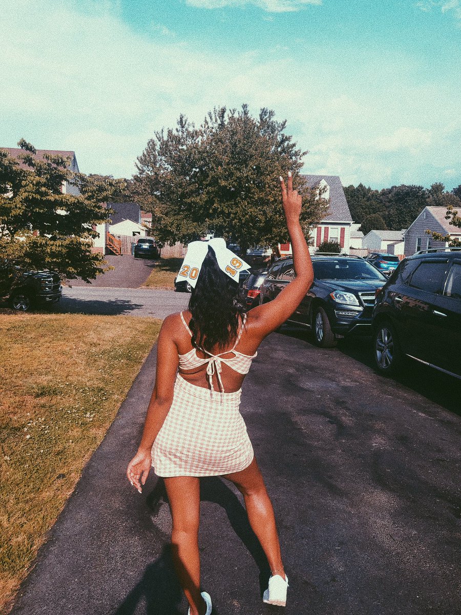 ChristyAlecia's tweet photo. Finally officially celebrated my graduation 🎓 ✨ #vcugrad #vcu19 https://t.co/NE9Bh5T7VC