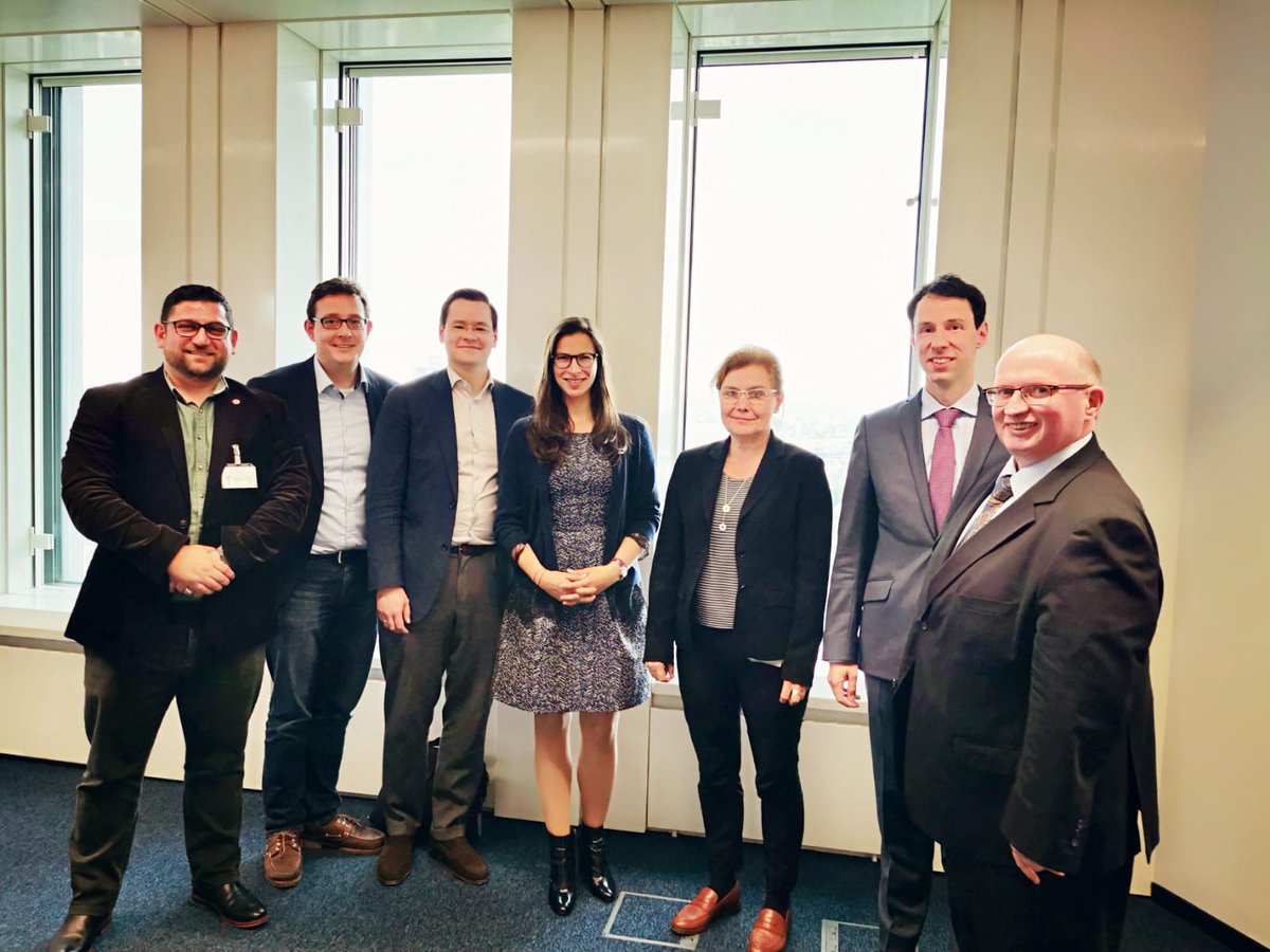 Der <a href="/bundesblock/">Bundesblock</a> (Landesgruppe Hessen) traf sich heute zum informellen Austausch mit der <a href="/bundesbank/">Deutsche Bundesbank</a> (Dr. Heike Winter, Martin Diehl, Marcus Härtel u.w.) zu den Themen #Blockchain , #DLT #Zahlungsverkehr #Hessenblock #BBLH2019 @philippsandner <a href="/simonlseiter/">Simon Seiter</a> A. Siadat und A.Rimpu