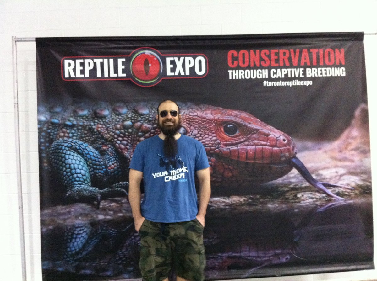 KateAlexandria3's tweet photo. @A5StarDiningExp  Toronto Reptile Expo  1/2 🐍 https://t.co/L7YS427Zpo
