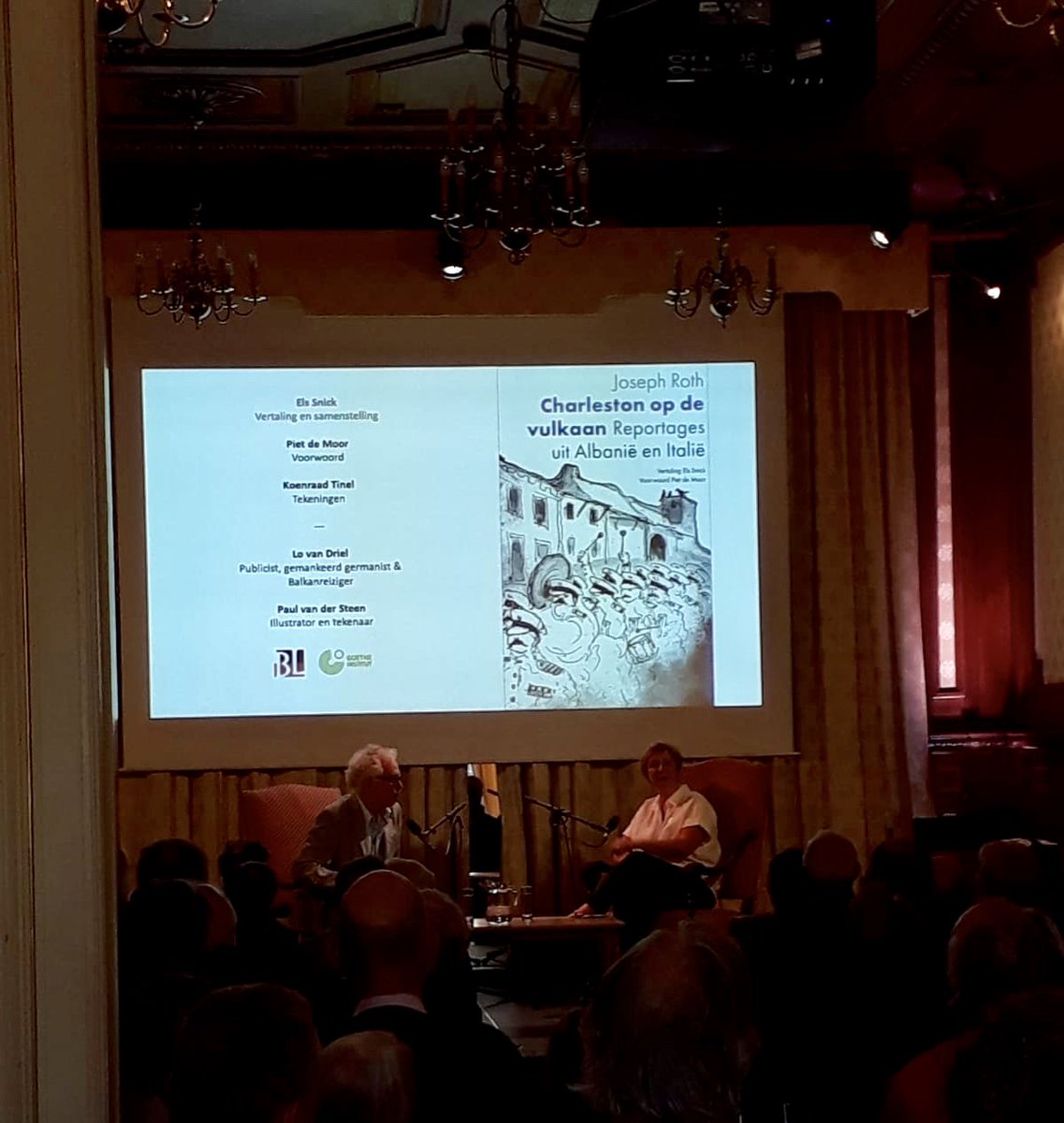Volle zaal bij de boekpresentatie van 'Charleston op de vulkaan' van Joseph Roth bij <a href="/GI_Niederlande/">Goethe-Institut NL</a>. Met o.a. een prachtige voordracht van Lo van Driel en een interview met <a href="/ElsSnick/">Els Snick</a> en <a href="/vandersteenpaul/">paul van der steen</a>.