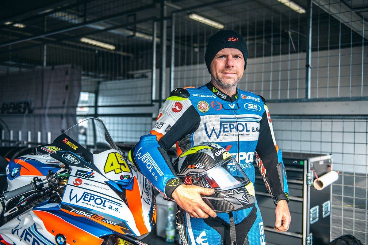 🎨DESIGNER | One piece race suit for Marek Červený in the WEPOL Road Racing Team design, incorporating the highest levels of protection including an airbag system. ✂️Custom made in our Czech manufacturing plant 🇨🇿.
psihubik.cz/en