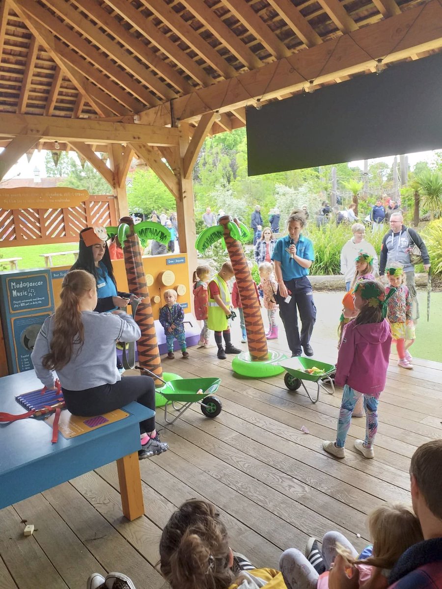 amazedbyscience's tweet photo. Weโve had a fantastic day at Chester Zoo today, learning how technology can help us save endangered species around the world!
Bring the kids to enjoy this free activity every day until Friday, part of #AmazedByScience 2019 ๐ฆ๐ฏ๐ข
https://t.co/1K9TTSREEM https://t.co/cAjLbso3Zn