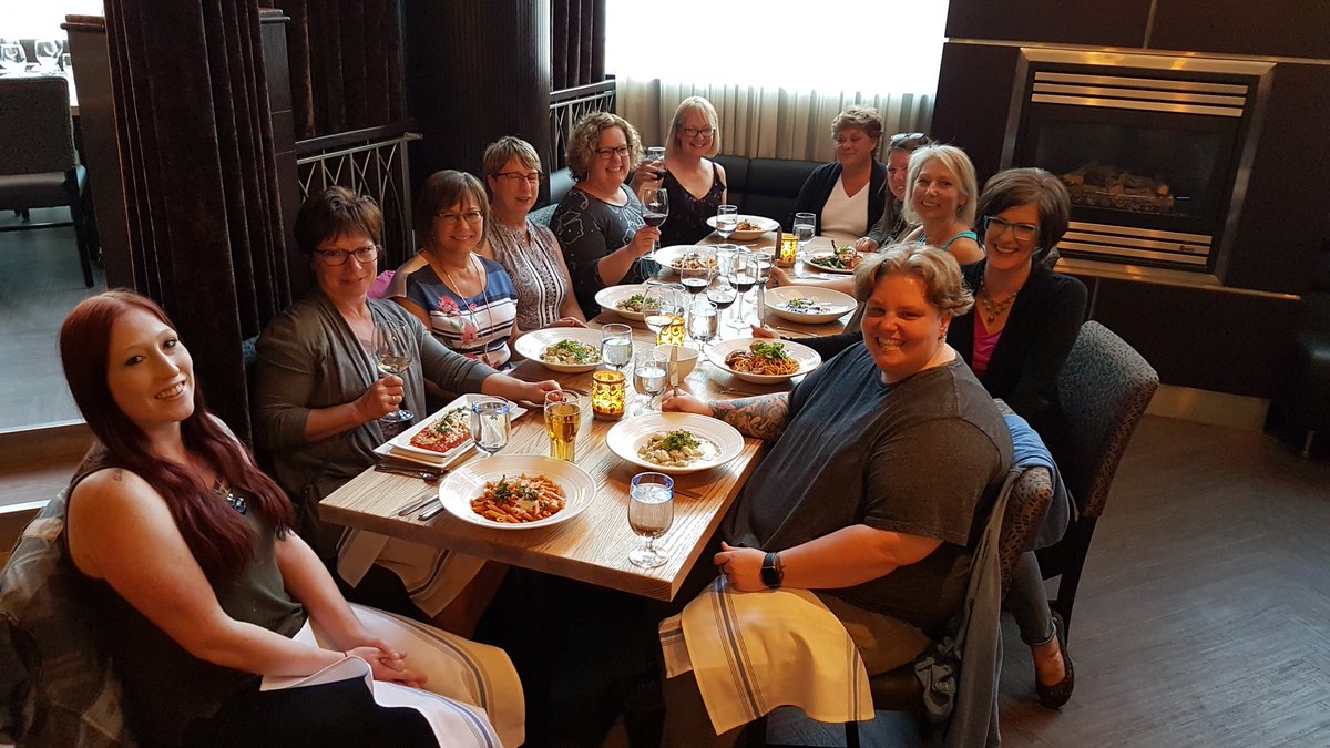 MavenBkkg's tweet image. Starting off #GetConnectedEDM with dinner!