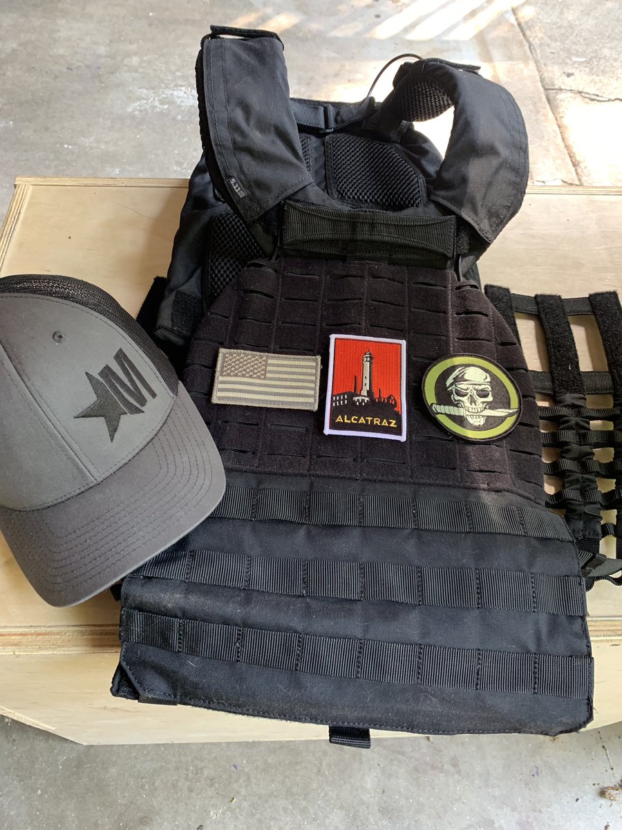 ESteinlight's tweet image. Memorial Day Murph Challenge 2019 complete. To all those who put their lives on the line in defense of this country, we Thank You!  Your sacrifice will never be forgotten.