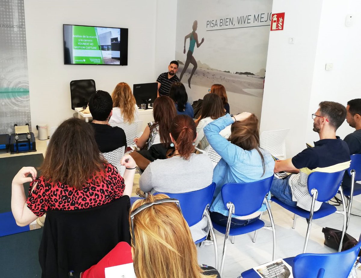Podoactiva's tweet photo. 👣📋 @AitorPM14 y @CSemperePodo, podólogos de Clínica #PodoactivaMurcia, durante la jornada de actualización en #biomecanica para #fisioterapeutas, organizada a través del colegio de fisioterapeutas de #Murcia y Podoactiva. #Formación https://t.co/LMpvycIbHX