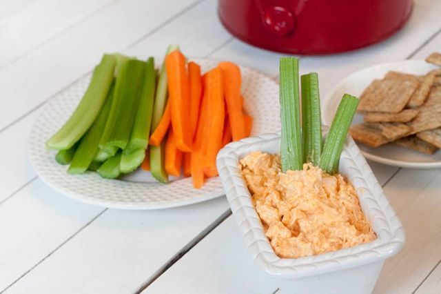 HeavenlyRecipe's tweet image. Looking for an easy buffalo dip recipe? This is the easiest and tastiest chicken buffalo dip recipe. Make it for picnics, parties or anytime. ⁣
⁣
Ready for the recipe? Visit bit.ly/2wu19q5 to print it for free!⁣
⁣
#MyHeavenlyRecipes #Buffal… bit.ly/2QsOD3F