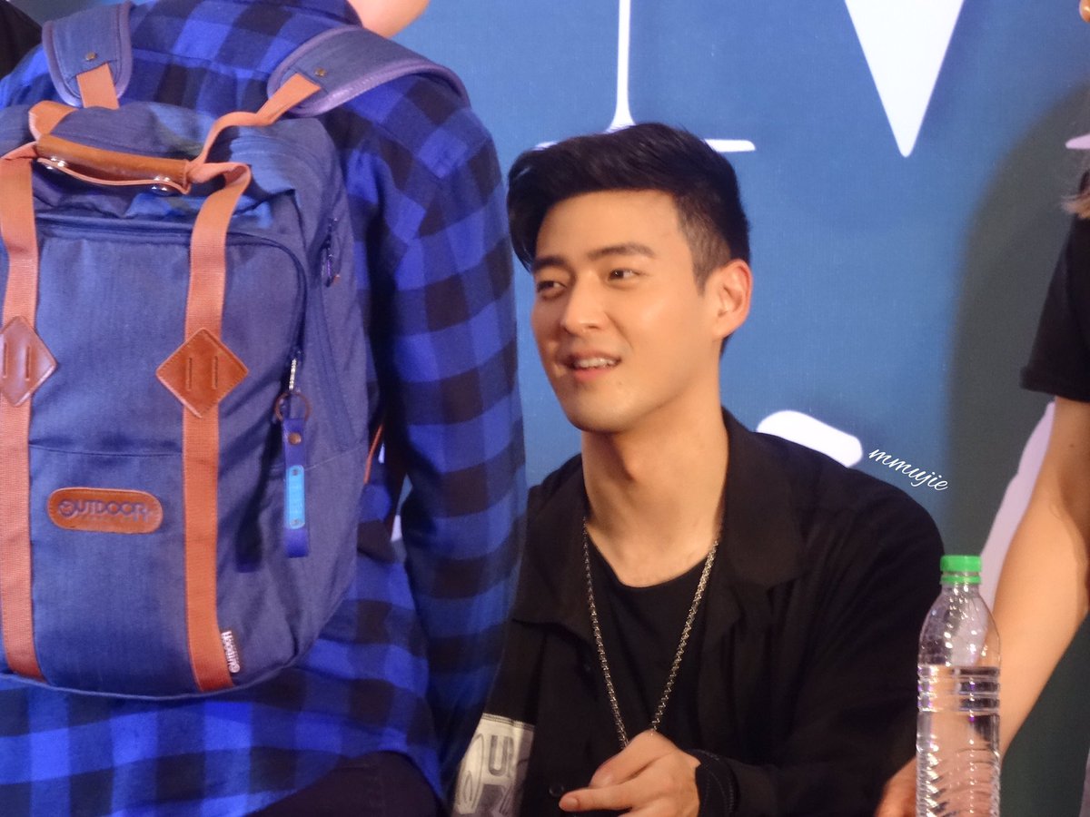 myjiexsy's tweet photo. [01.05.2019] James The Light Tour in Kuala Lumpur ⑦ 
#JamesLee #JamesTheLightMY 
#JamesJHL https://t.co/6NYBBF3hAb