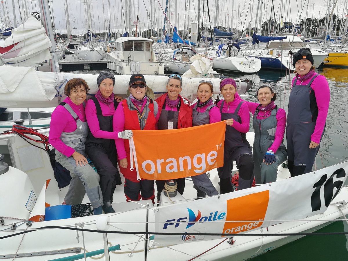 Championnat de France Voile Entreprise 2018 en image,  pour les Agilit’Elles 2018 et les autres équipages sélectionnés à l’Armor cup 2018 !
youtube.com/watch?v=5Bb5o7…